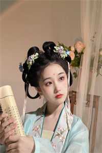  白莹莹萧明小说无弹窗大结局 穿越兽世：绑定生子系统免费阅读